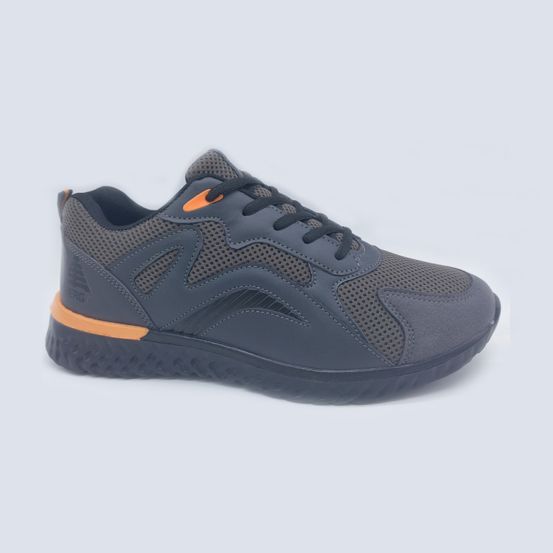 Sports shoes